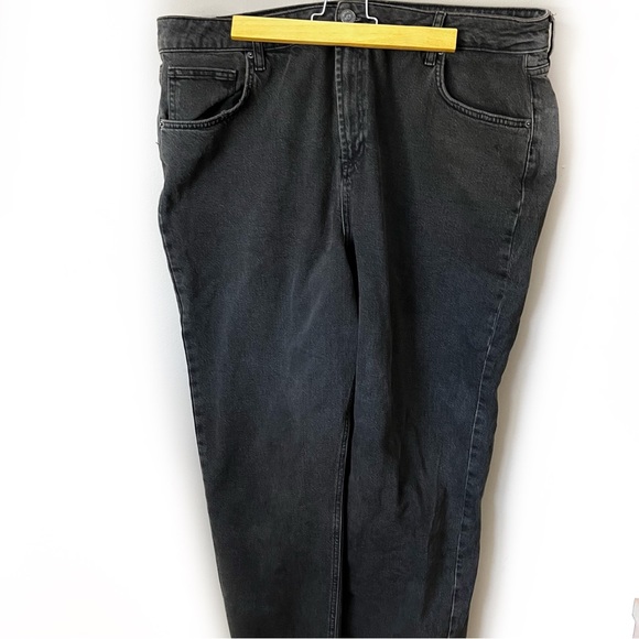 NWOT BDG skinny straight black jeans size 36 - Picture 3 of 5